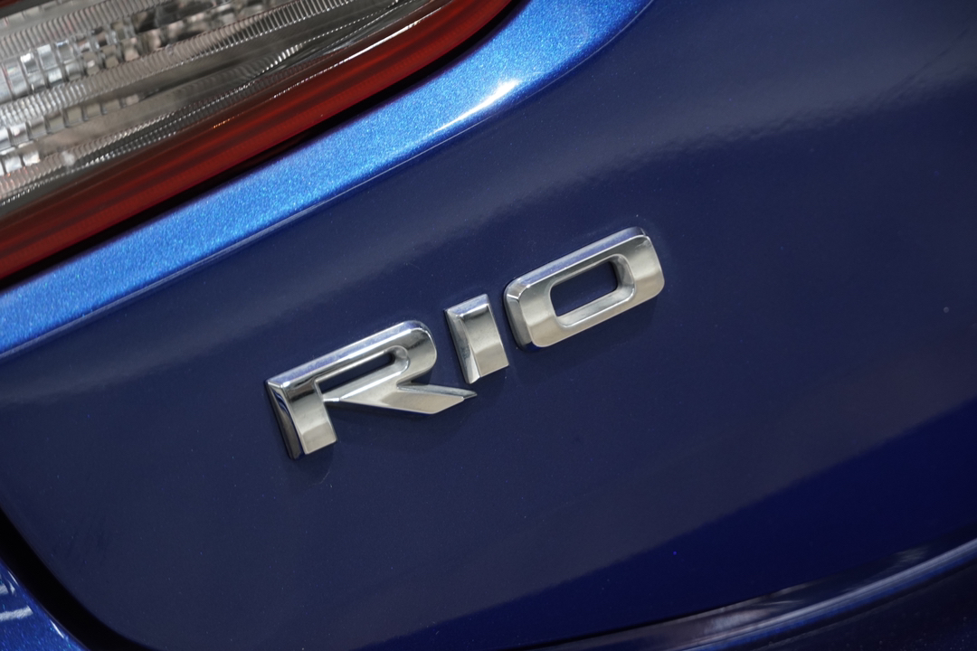 2020 Kia Rio S 11