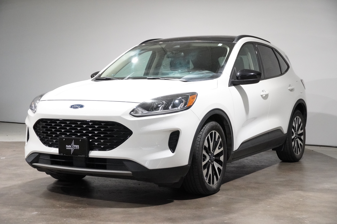 2020 Ford Escape SE Sport Hybrid 3