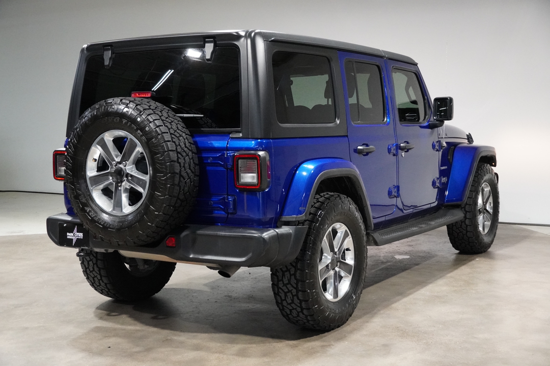 2020 Jeep Wrangler Unlimited Sahara 8