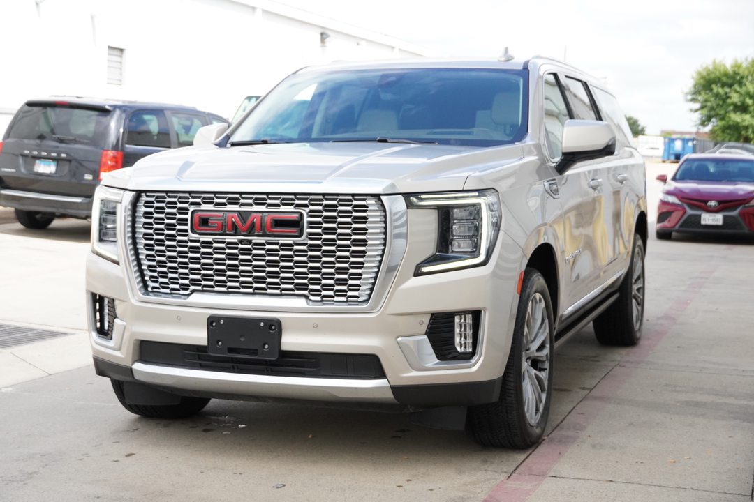 2021 GMC Yukon XL Denali 3