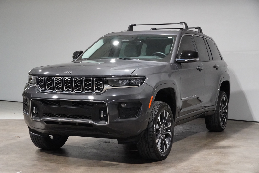 2022 Jeep Grand Cherokee Overland 3