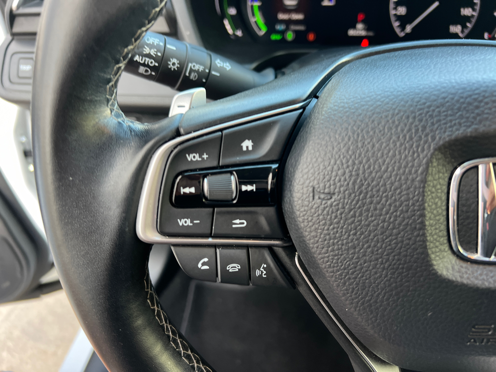 2022 Honda Insight Touring 34