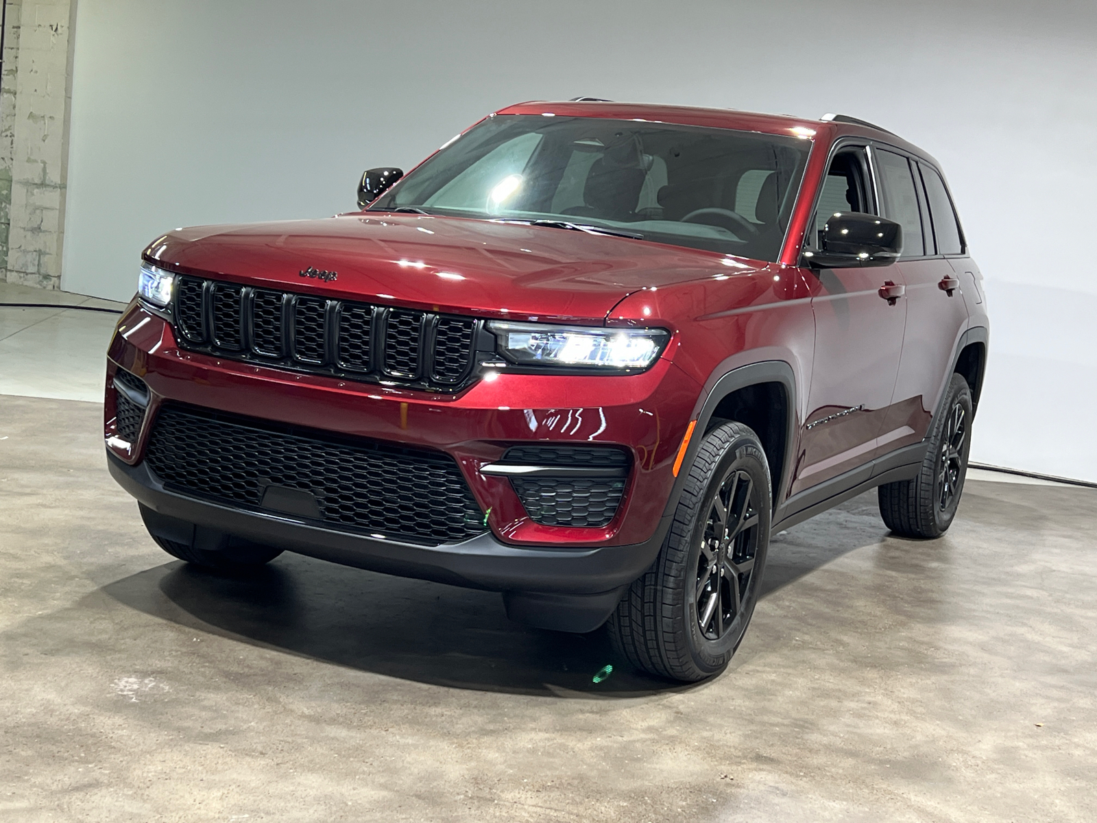 2024 Jeep Grand Cherokee Altitude 3