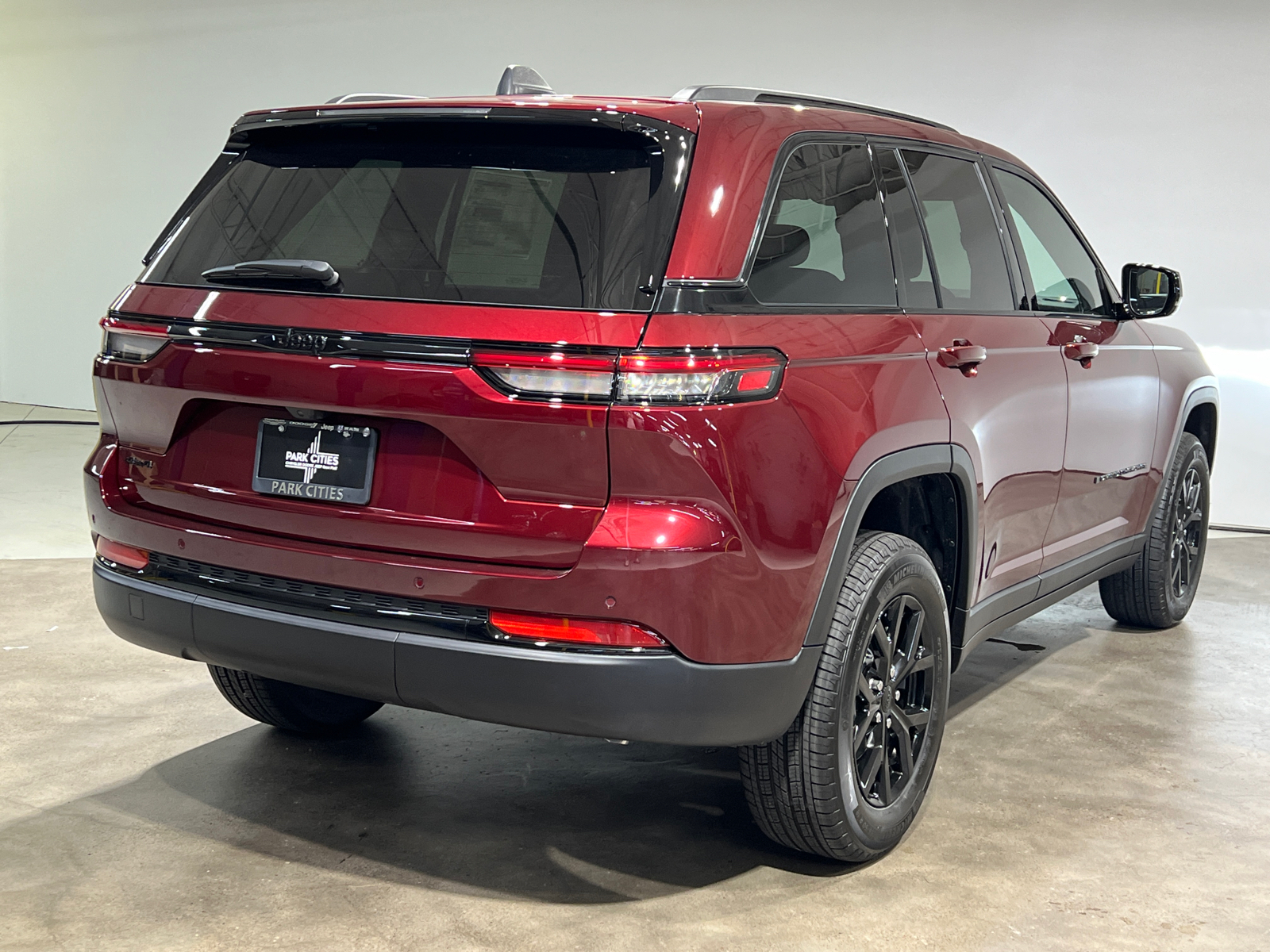 2024 Jeep Grand Cherokee Altitude 7