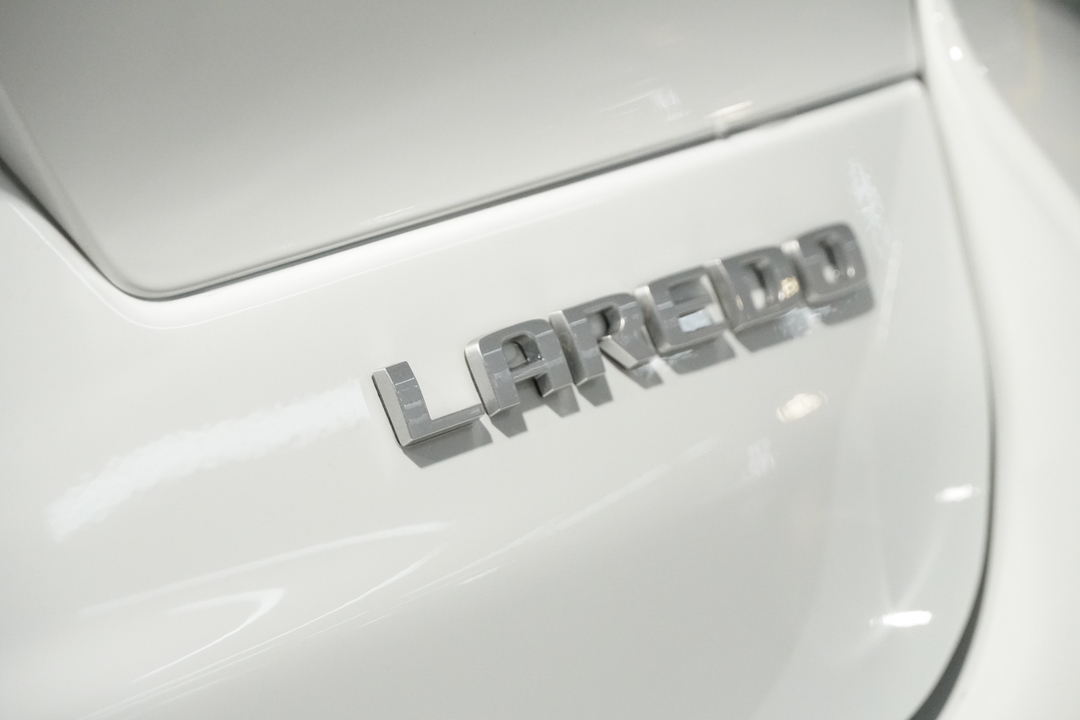 2024 Jeep Grand Cherokee L Laredo 11