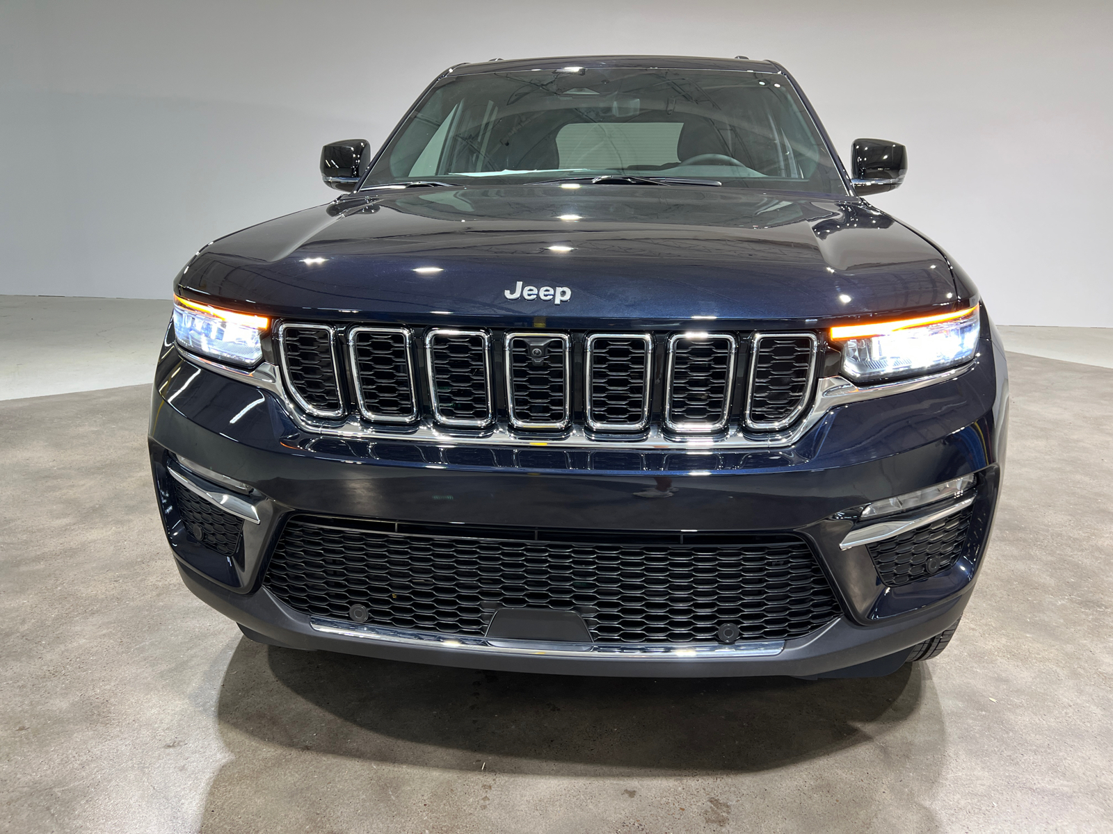 2024 Jeep Grand Cherokee  2