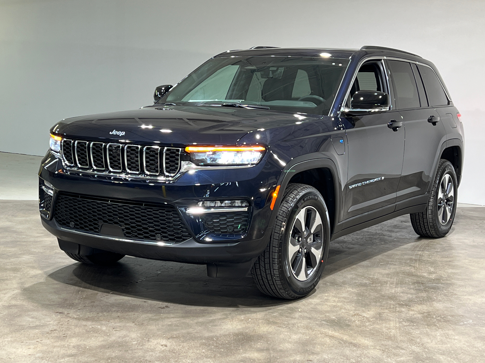 2024 Jeep Grand Cherokee  3