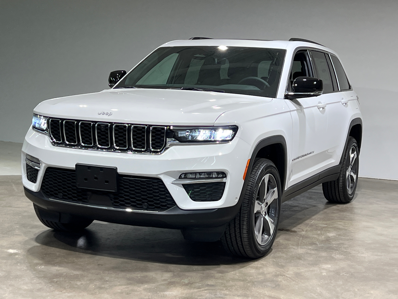 2024 Jeep Grand Cherokee Limited 3