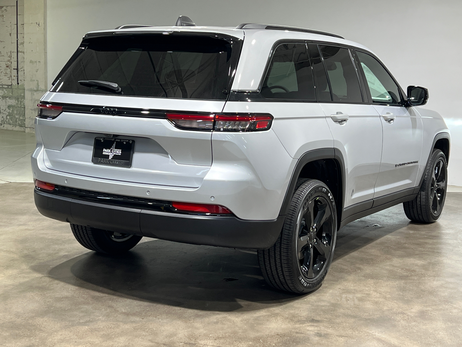 2024 Jeep Grand Cherokee Altitude 7