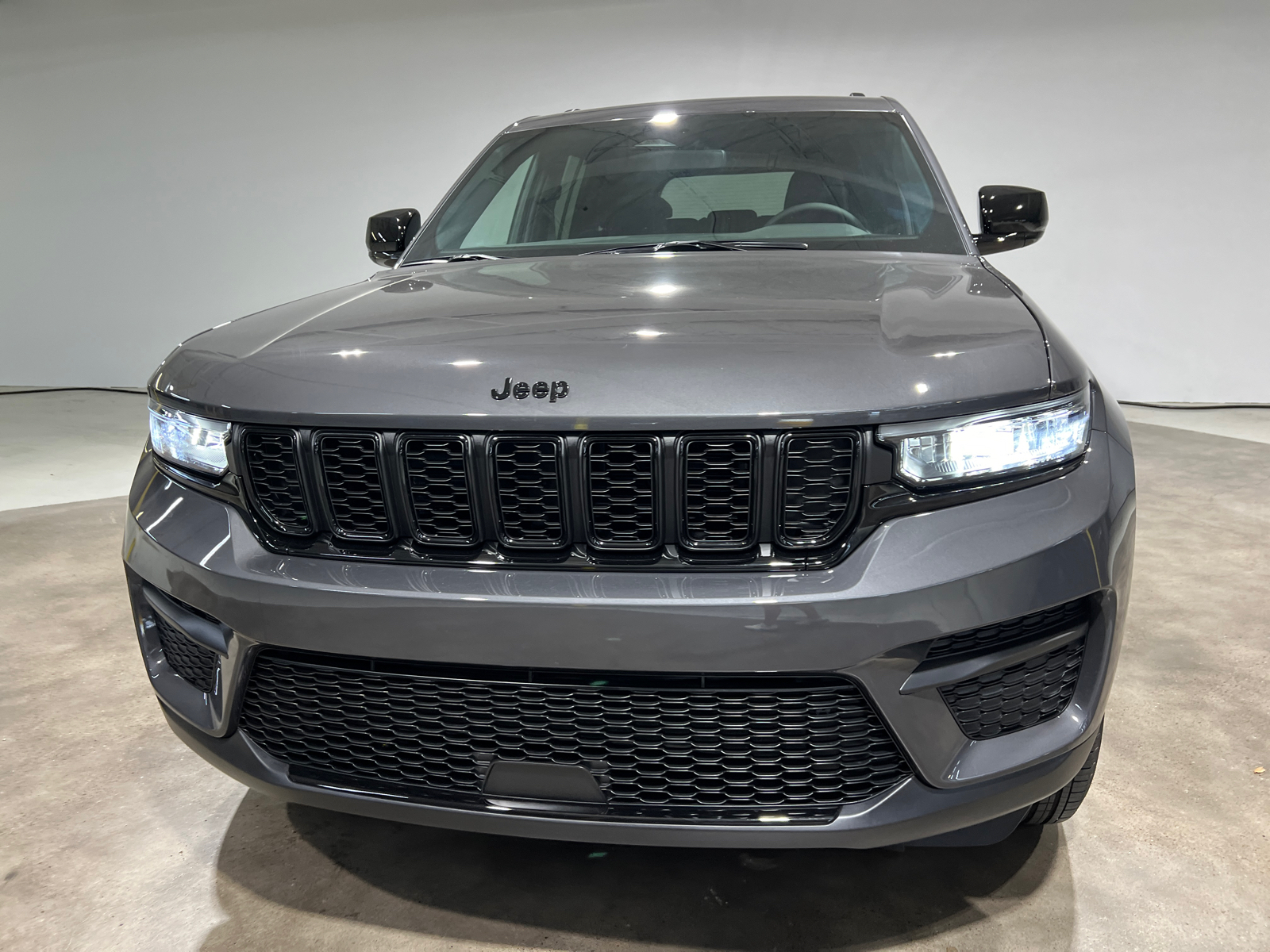 2024 Jeep Grand Cherokee Altitude 2