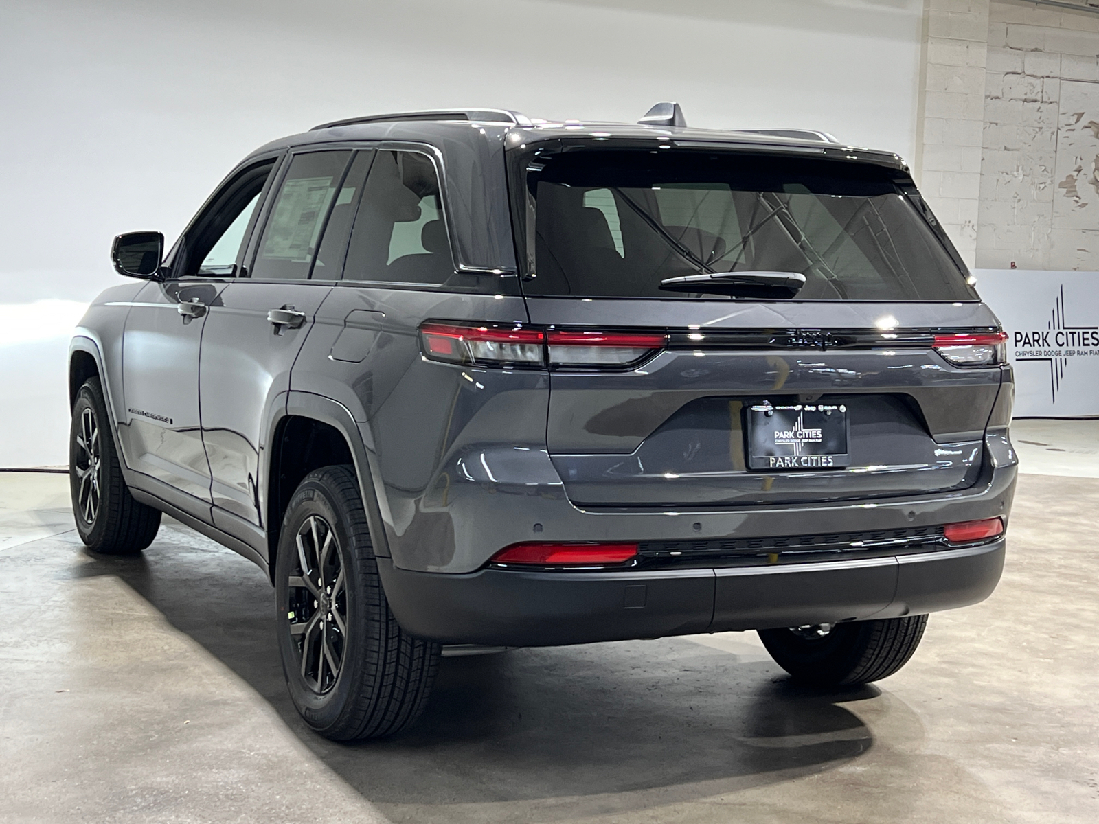 2024 Jeep Grand Cherokee Altitude 5