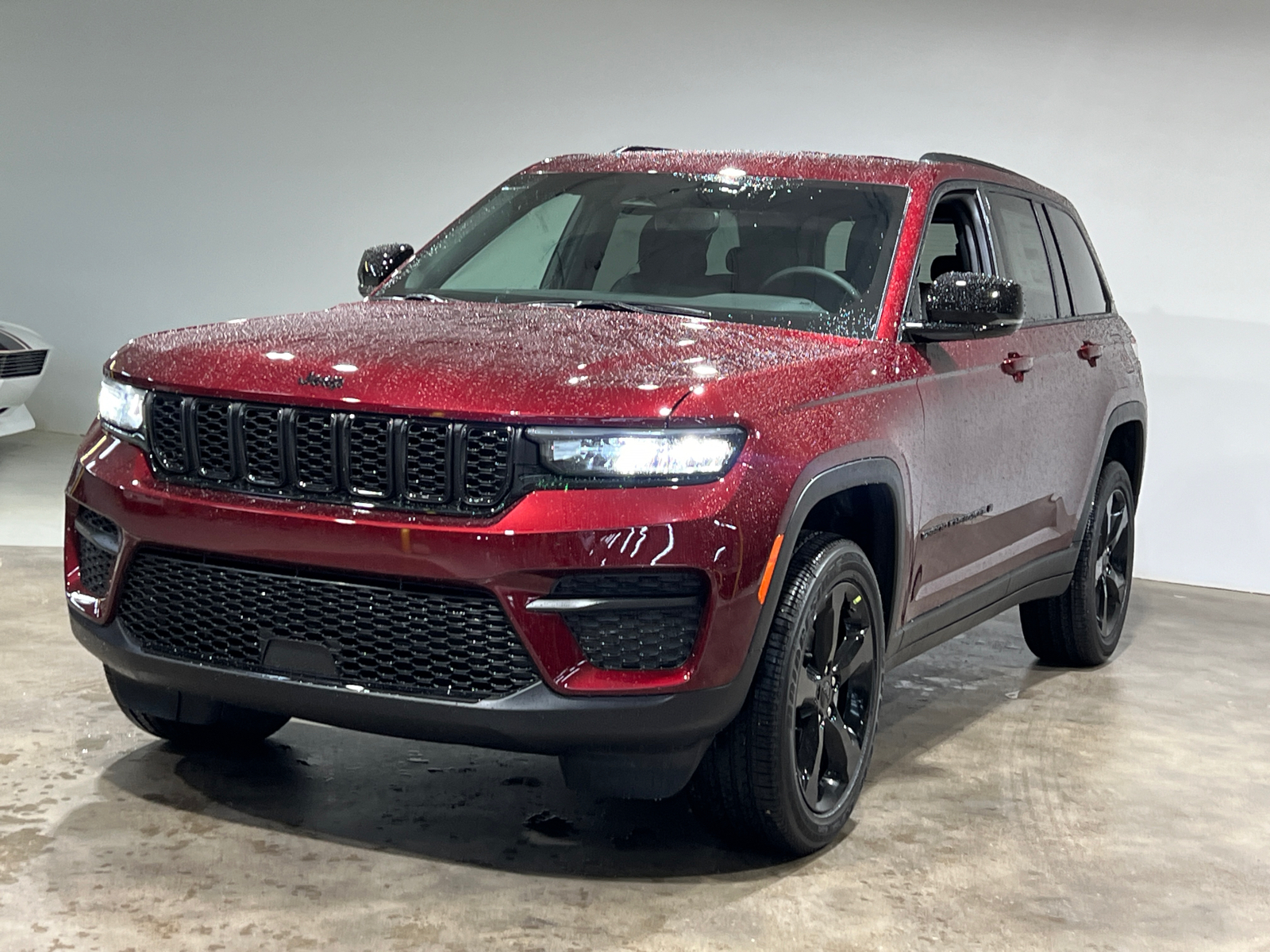 2024 Jeep Grand Cherokee Altitude 3