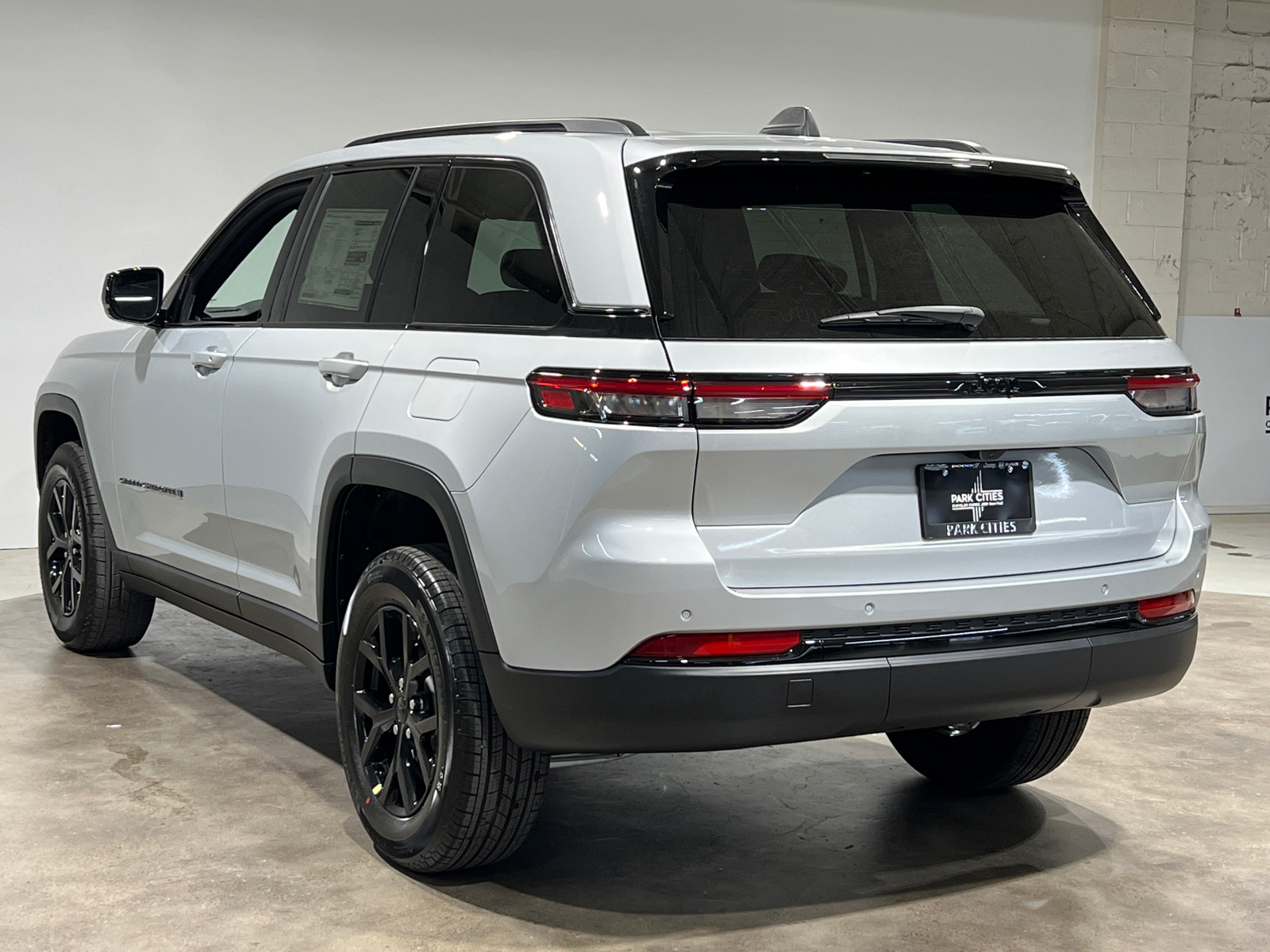 2024 Jeep Grand Cherokee Altitude 5