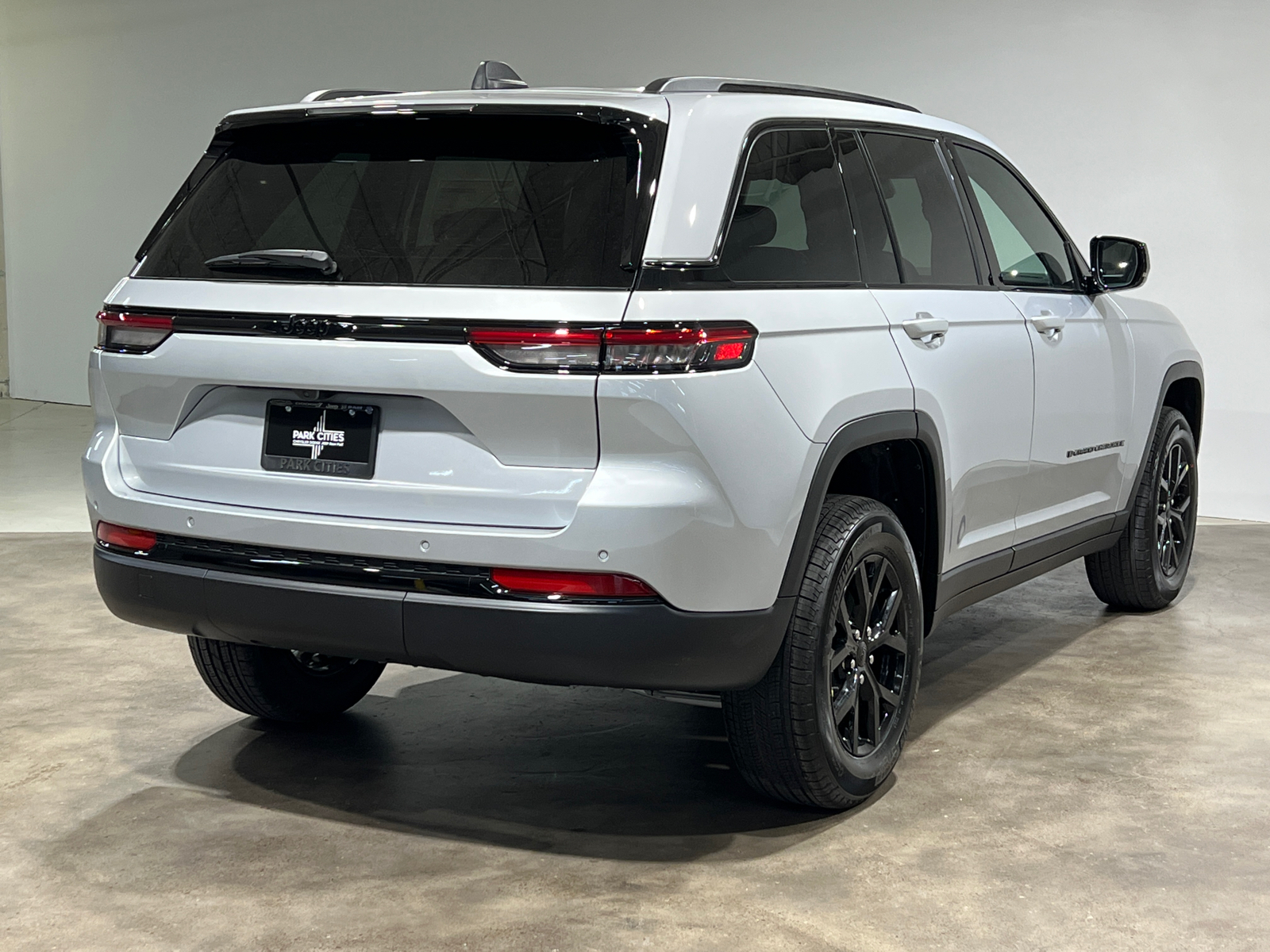 2024 Jeep Grand Cherokee Altitude 7