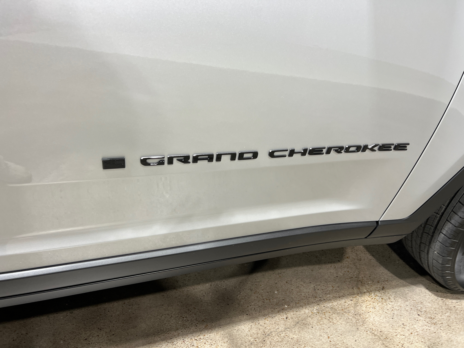 2024 Jeep Grand Cherokee Altitude 8