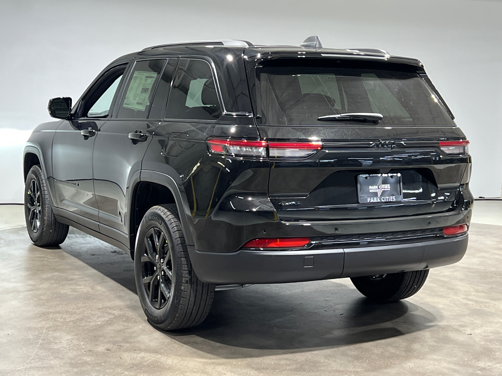 2024 Jeep Grand Cherokee Altitude X 5