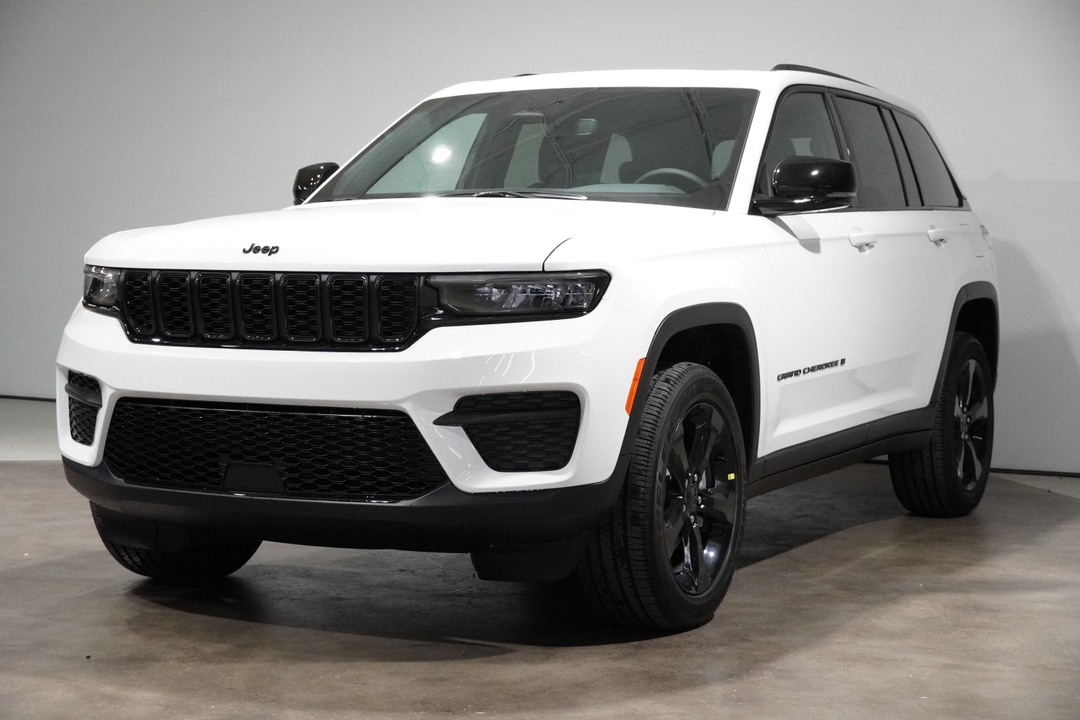 2024 Jeep Grand Cherokee Altitude X 3