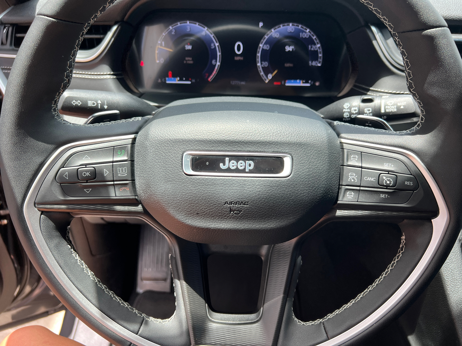 2024 Jeep Grand Cherokee Altitude 32