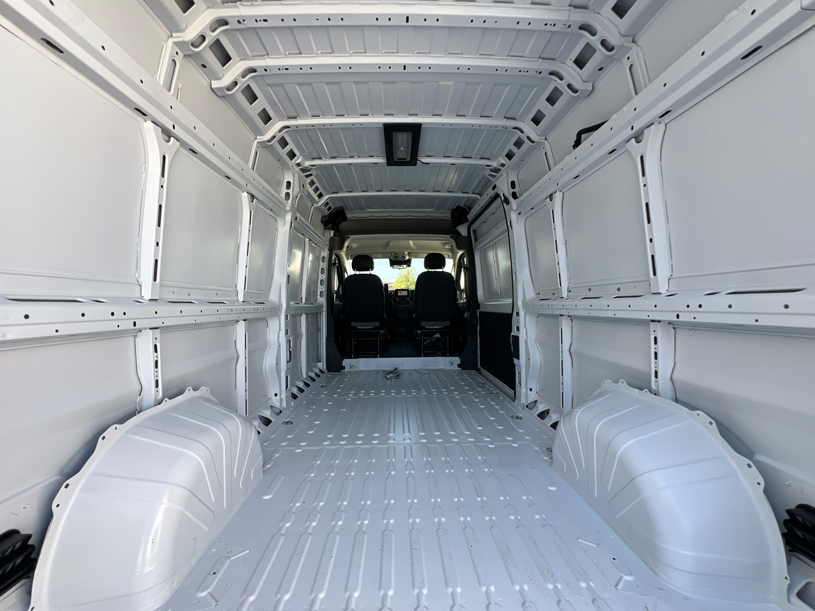 2024 Ram ProMaster 2500 High Roof 9