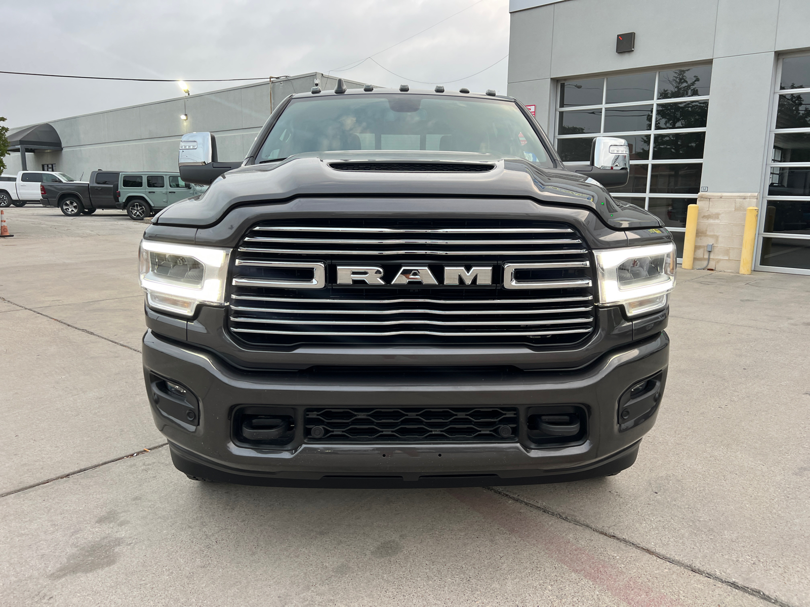 2024 Ram 3500 Laramie 2