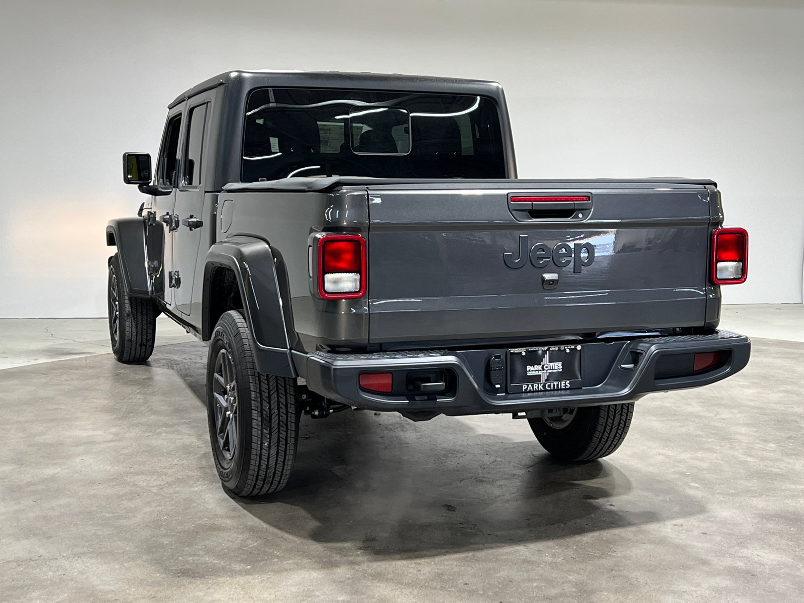 2024 Jeep Gladiator Sport 5