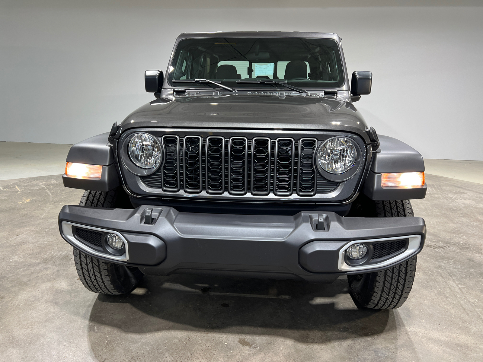 2024 Jeep Gladiator Sport 2