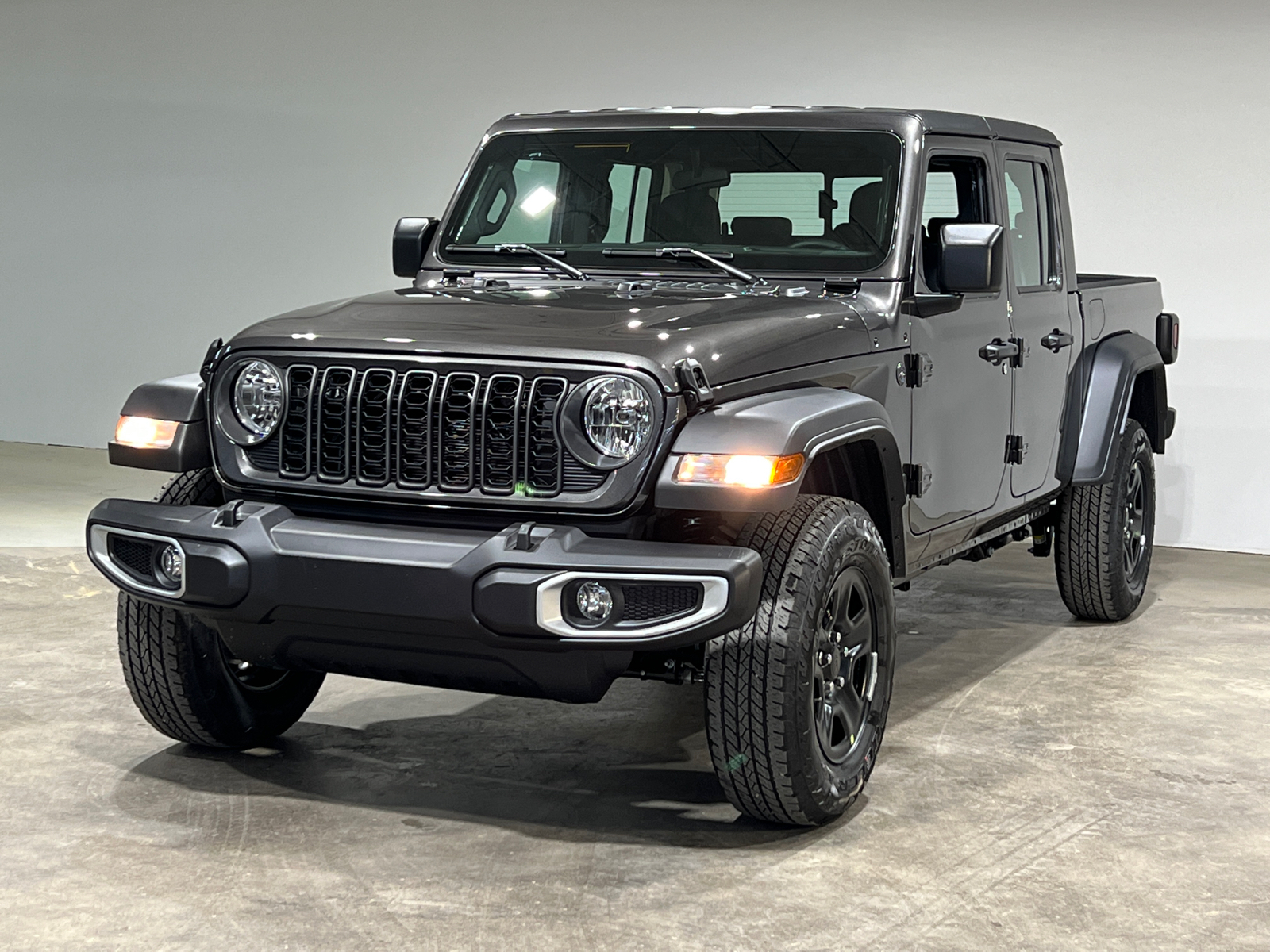 2024 Jeep Gladiator Sport 3