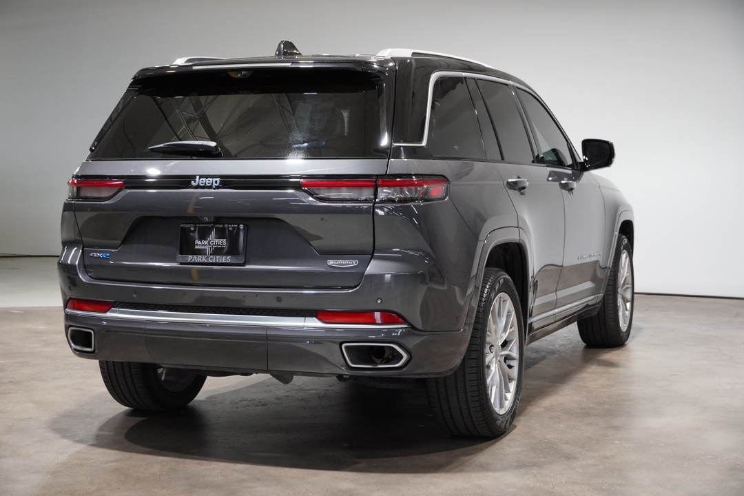 2023 Jeep Grand Cherokee Summit 4xe 8