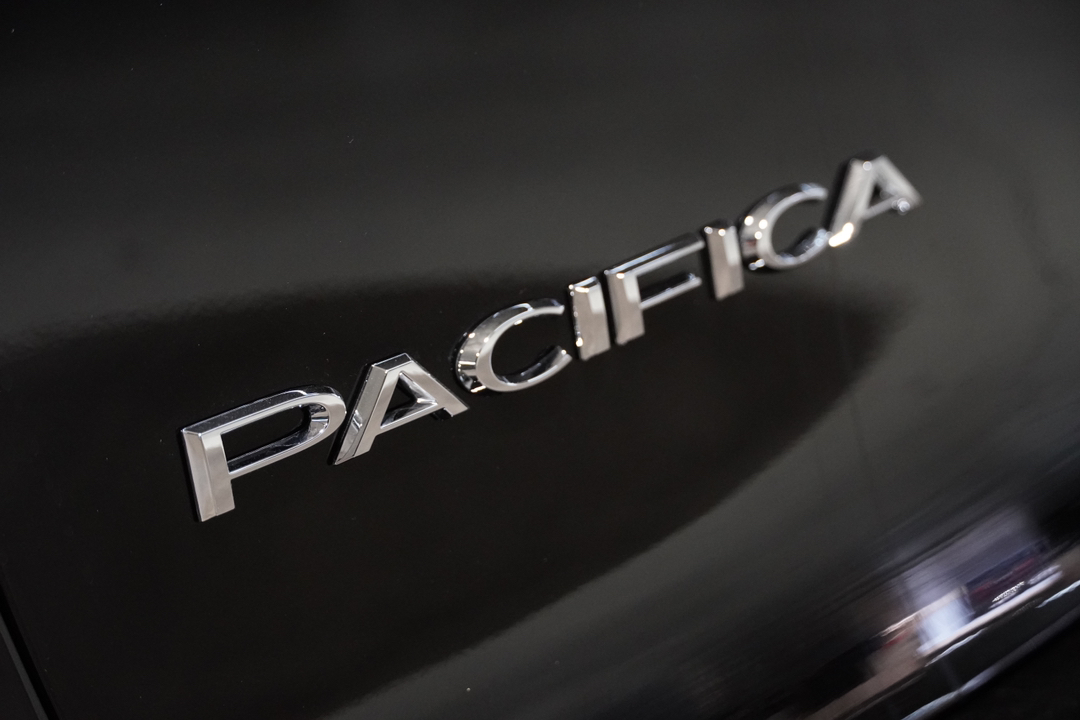 2024 Chrysler Pacifica Limited 11