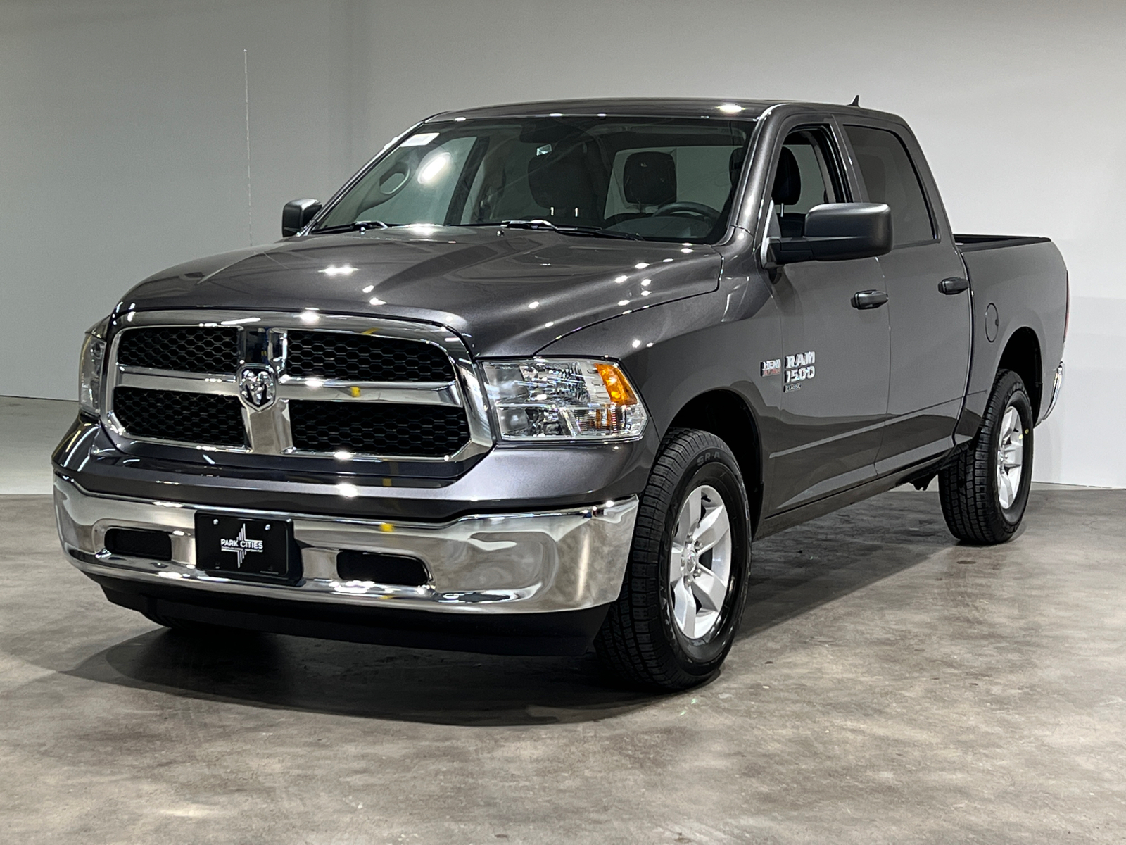 2024 Ram 1500 Classic Tradesman 3