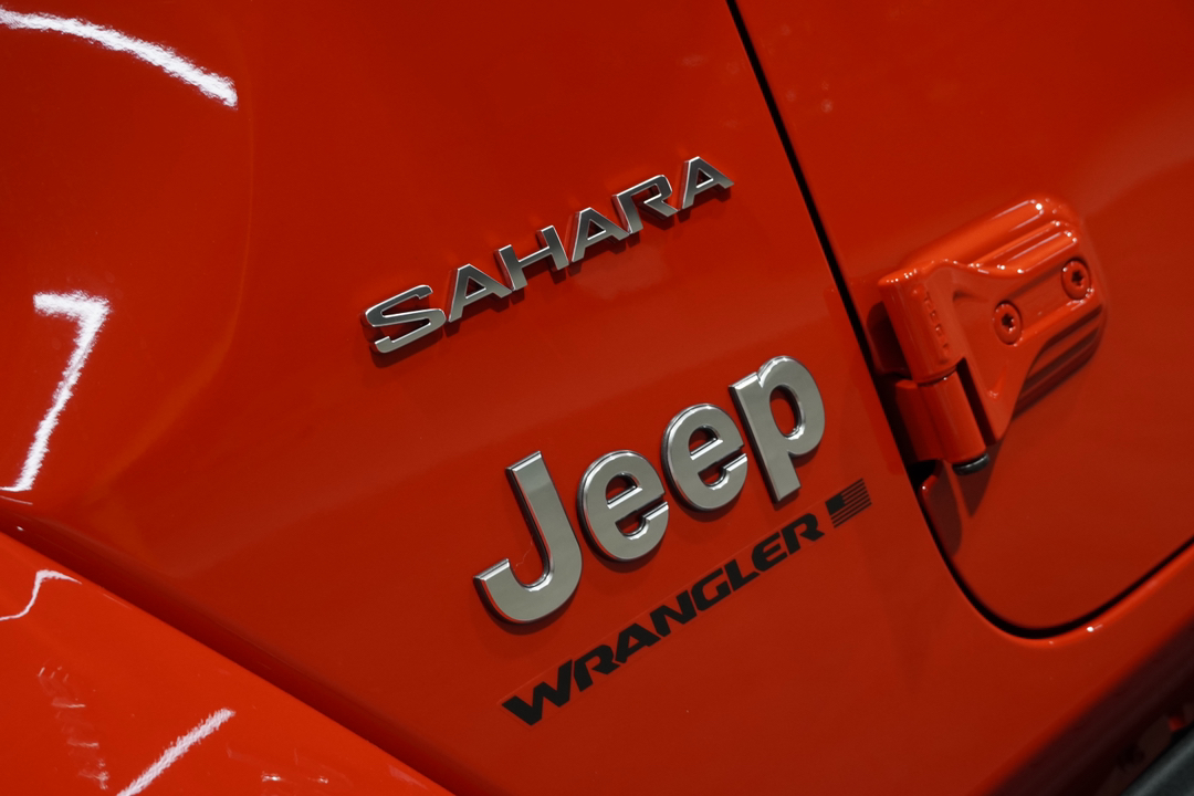 2024 Jeep Wrangler Sahara 10