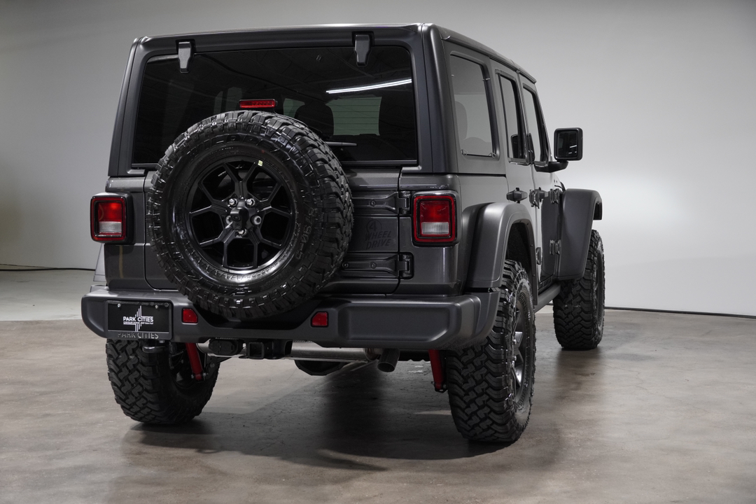 2024 Jeep Wrangler Willys 8