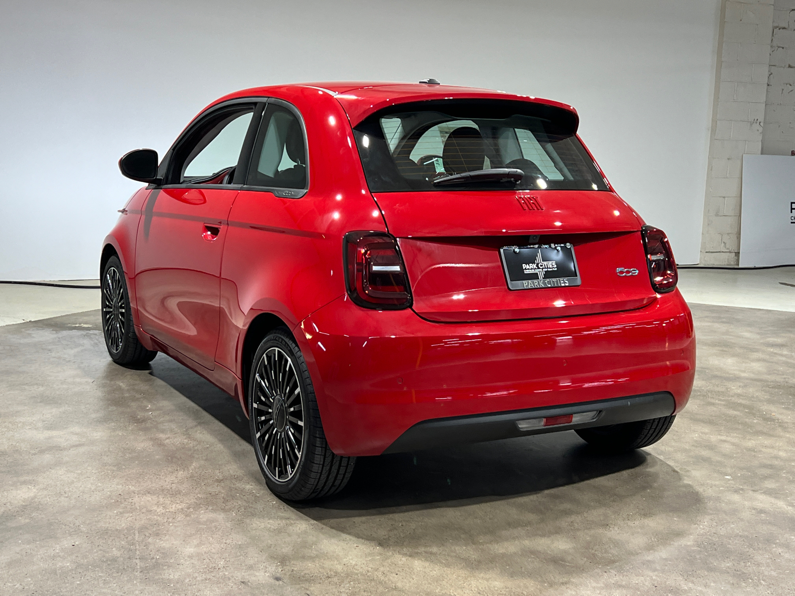 2024 Fiat 500e Battery Electric 5