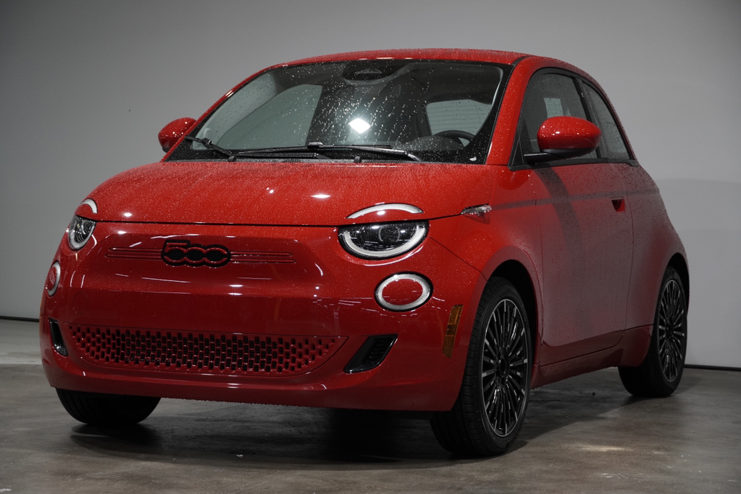 2024 Fiat 500e Battery Electric 3