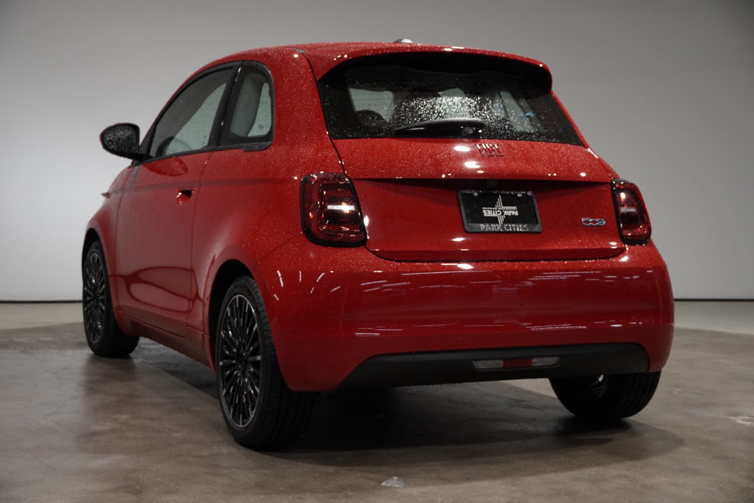 2024 Fiat 500e Battery Electric 6