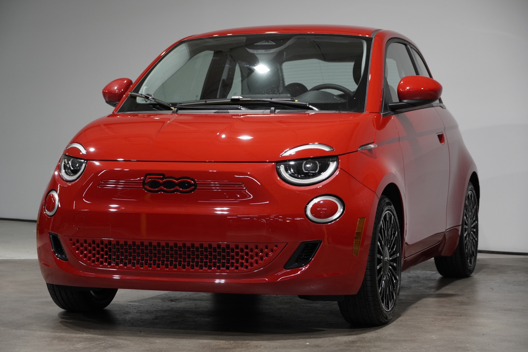 2024 Fiat 500e Battery Electric 3