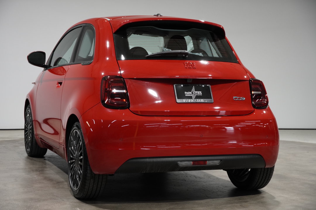 2024 Fiat 500e Battery Electric 7