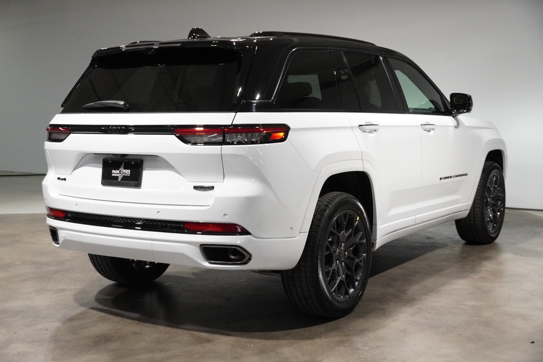 2025 Jeep Grand Cherokee Summit 8