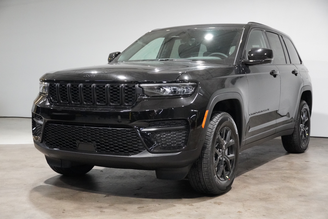 2025 Jeep Grand Cherokee Altitude 3