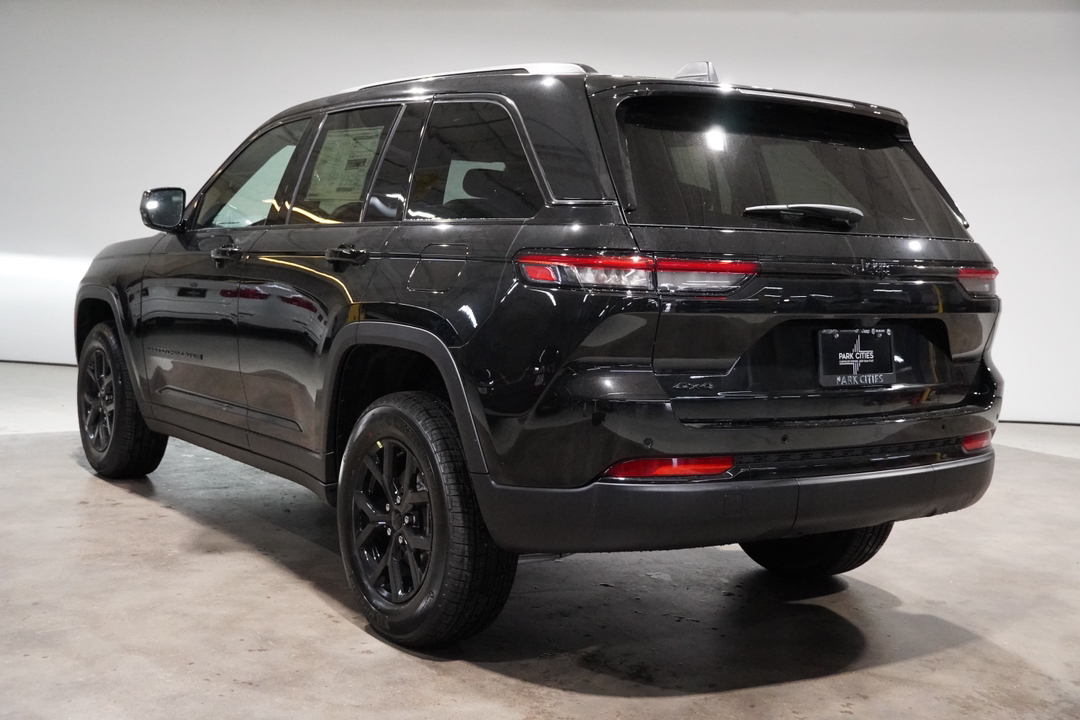 2025 Jeep Grand Cherokee Altitude 5