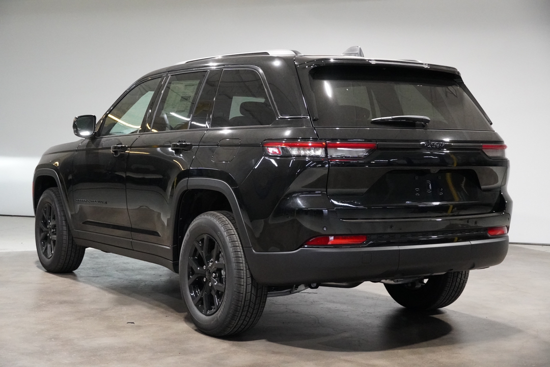 2025 Jeep Grand Cherokee Altitude X 6