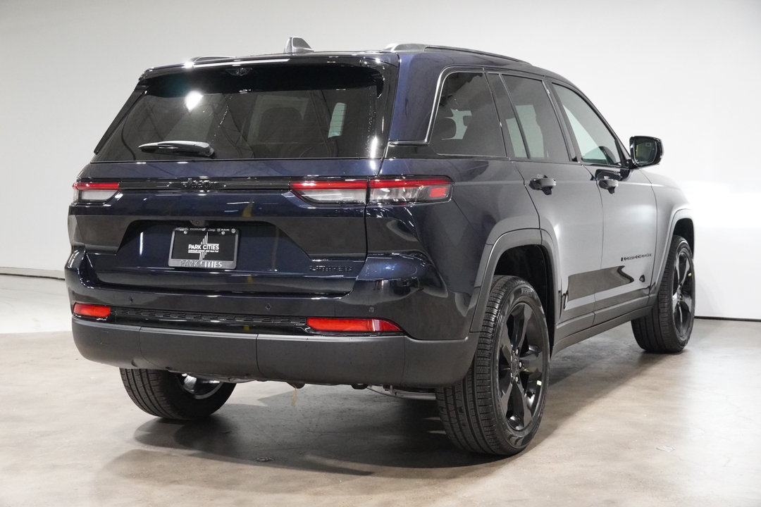 2025 Jeep Grand Cherokee Limited 8