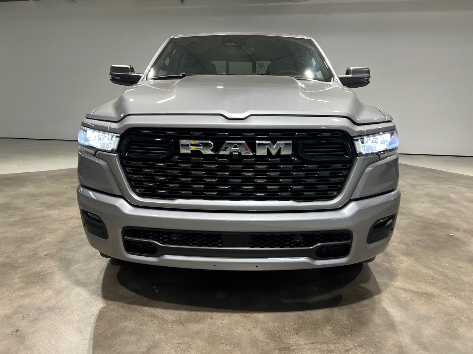 2025 Ram 1500 Big Horn/Lone Star 2