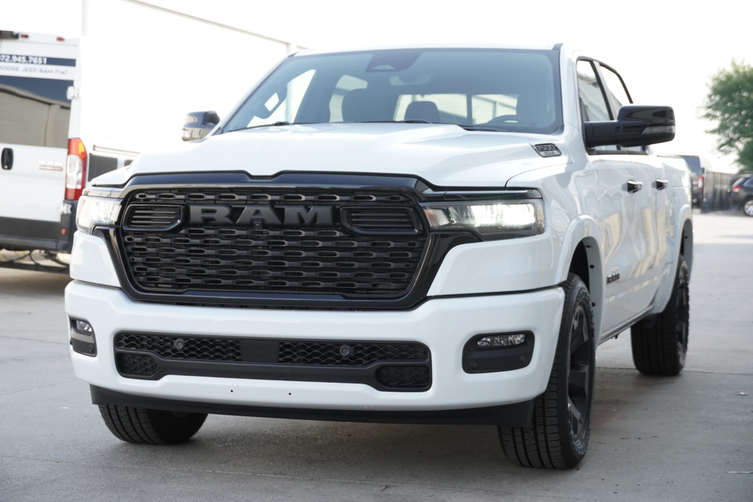 2025 Ram 1500 Big Horn/Lone Star 3