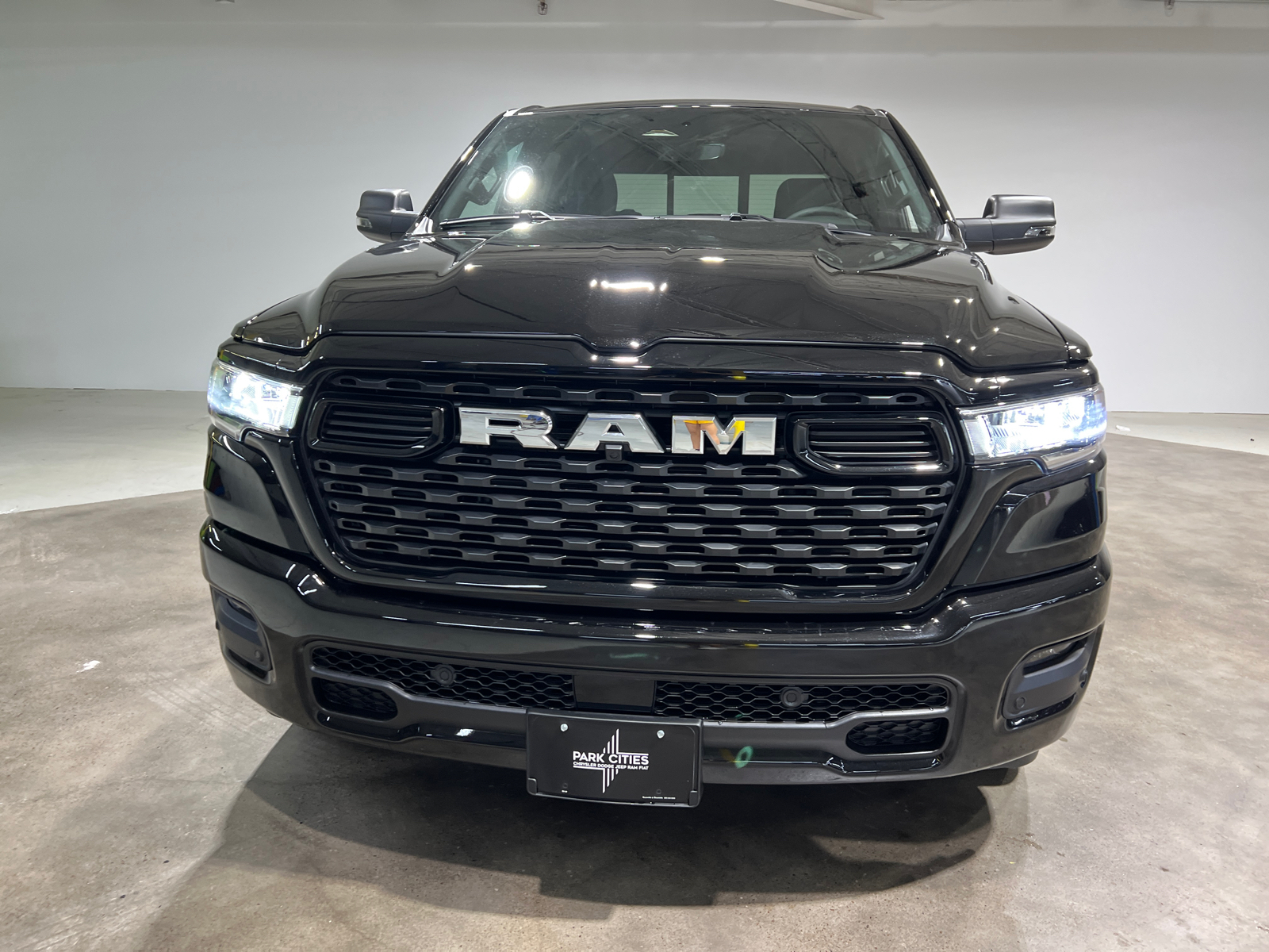 2025 Ram 1500 Big Horn/Lone Star 2