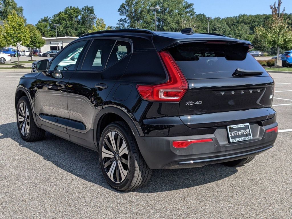 2023 Volvo XC40 Recharge Pure Electric Twin Plus 3