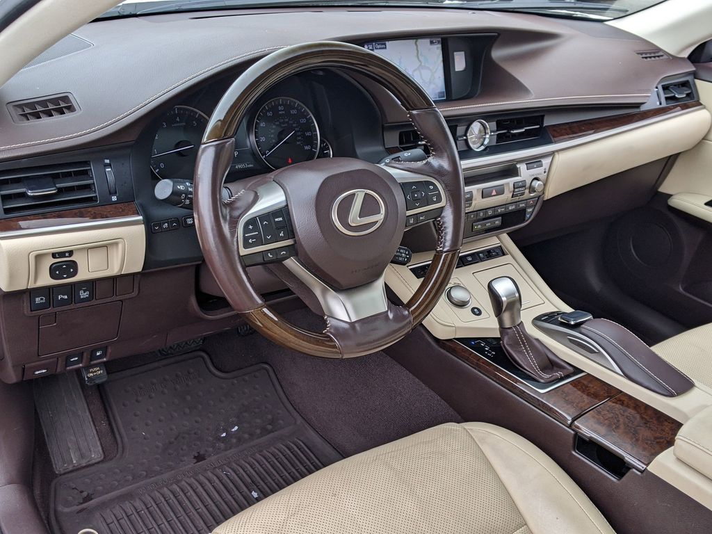 2016 Lexus ES 350 10