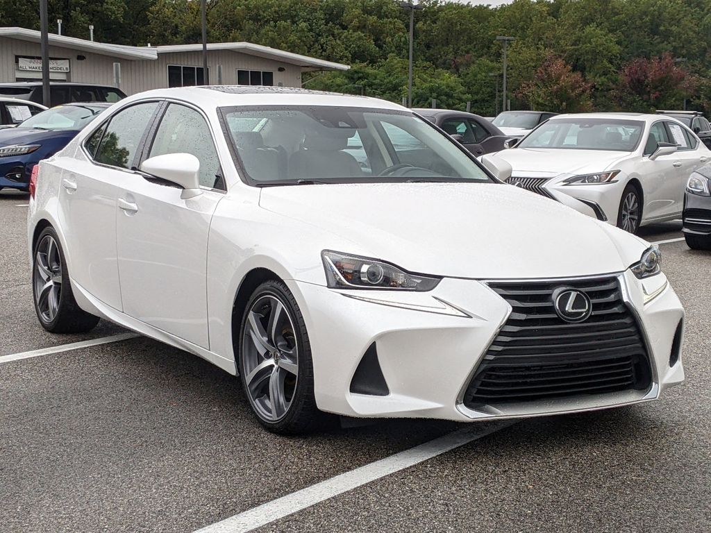 2018 Lexus IS 300 8