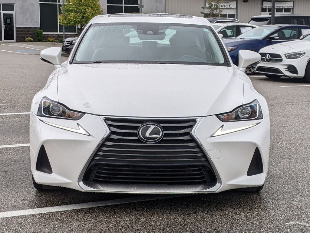 2018 Lexus IS 300 9