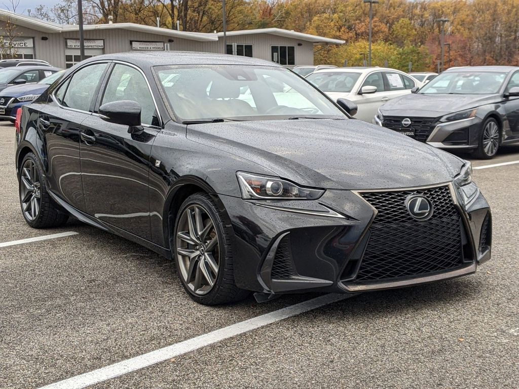 2018 Lexus IS 300 8